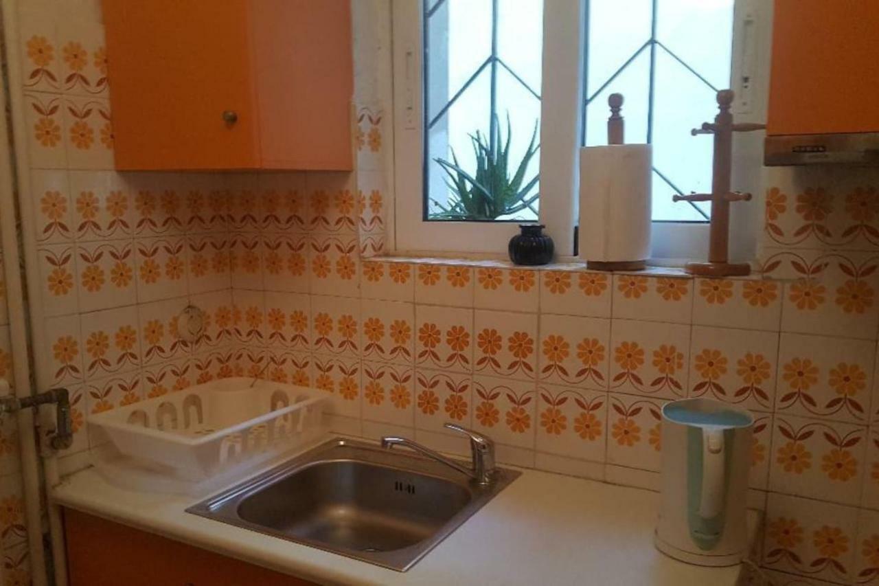 Apartment By Sepolia Metro-Ησυχη Γκαρσονιερα Κοντα Στο Μετρό Athènes Extérieur photo